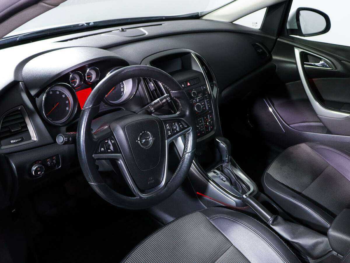 Opel Astra б/у, 2012, Автоматическая. Фото: #13