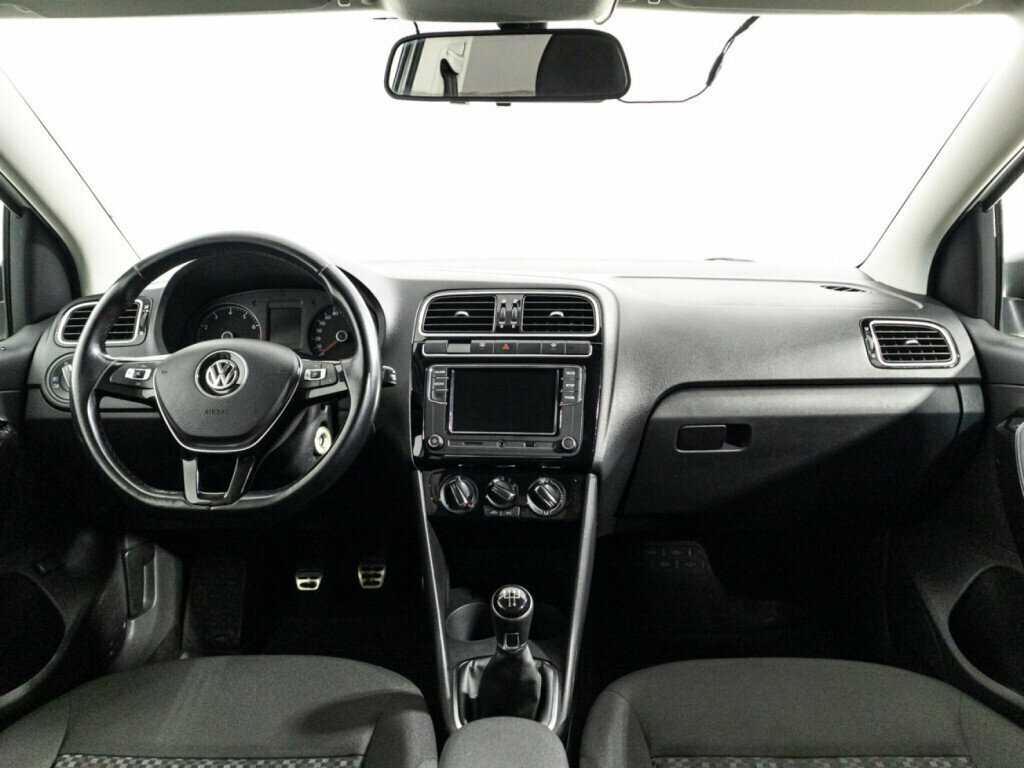 Volkswagen Polo б/у, 2015, Механическая. Фото: #12
