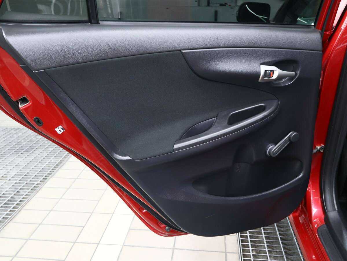 Toyota Corolla б/у, 2012, Автоматическая. Фото: #8