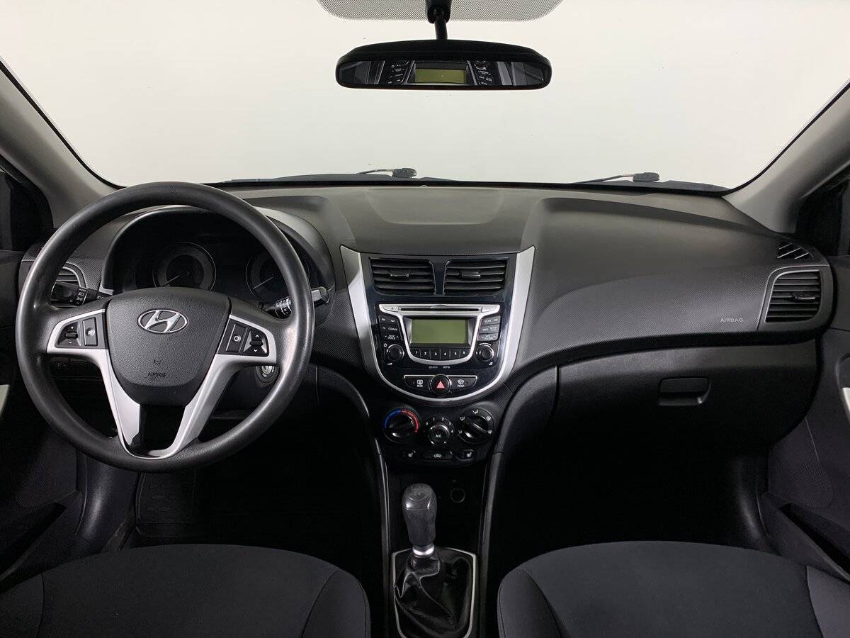Hyundai Solaris б/у, 2013, Механическая. Фото: #11