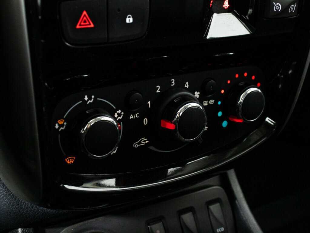 Nissan Terrano б/у, 2017, Автоматическая. Фото: #16