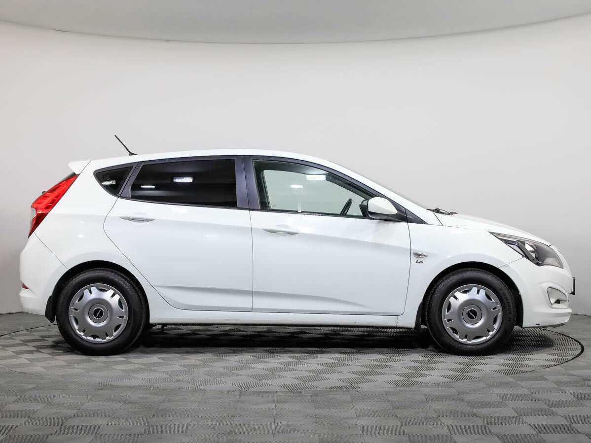 Hyundai Solaris б/у, 2015, Автоматическая. Фото: #2