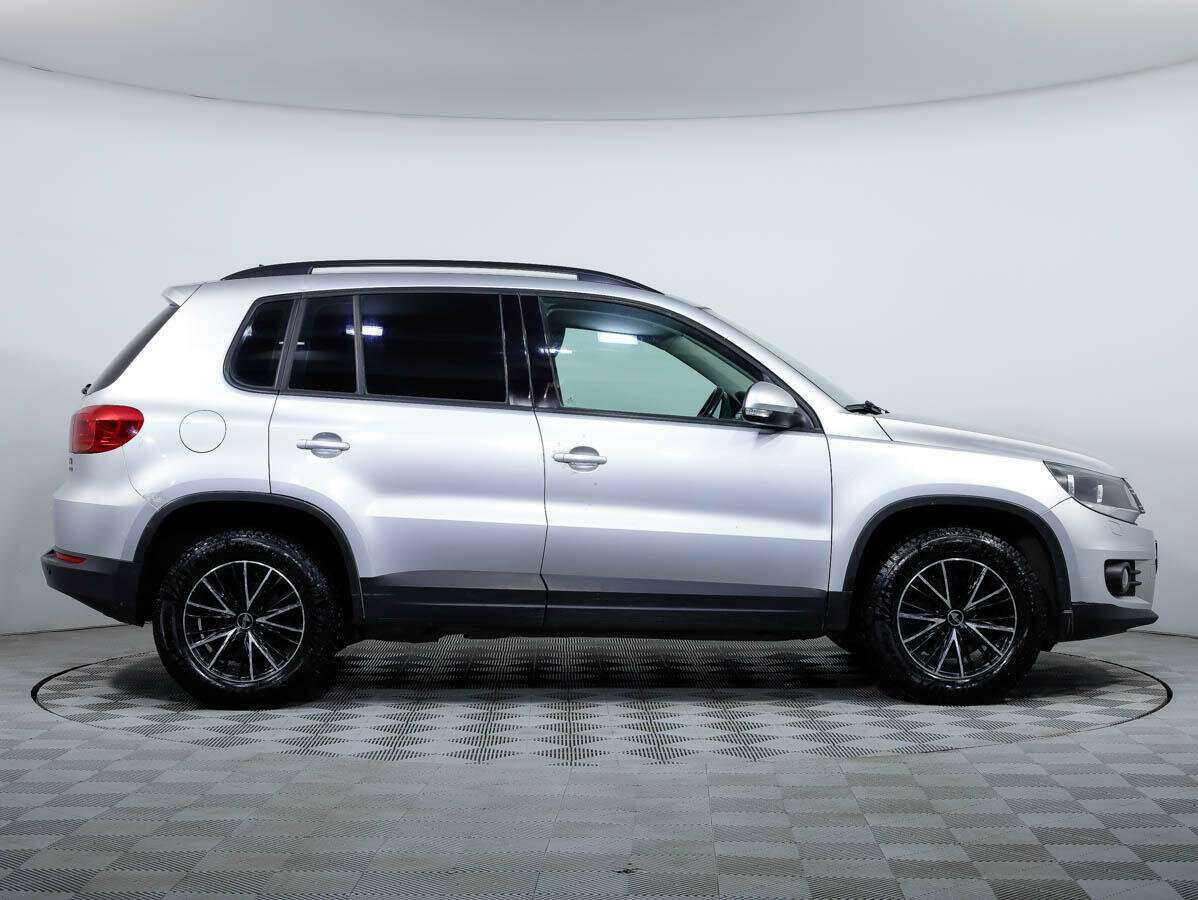 Volkswagen Tiguan б/у, 2012, Механическая. Фото: #2