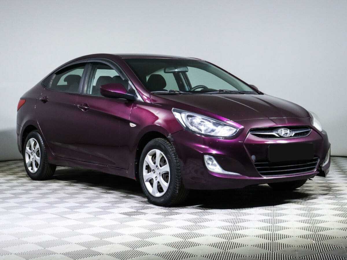 Hyundai Solaris б/у, 2012, Автоматическая. Фото: #2