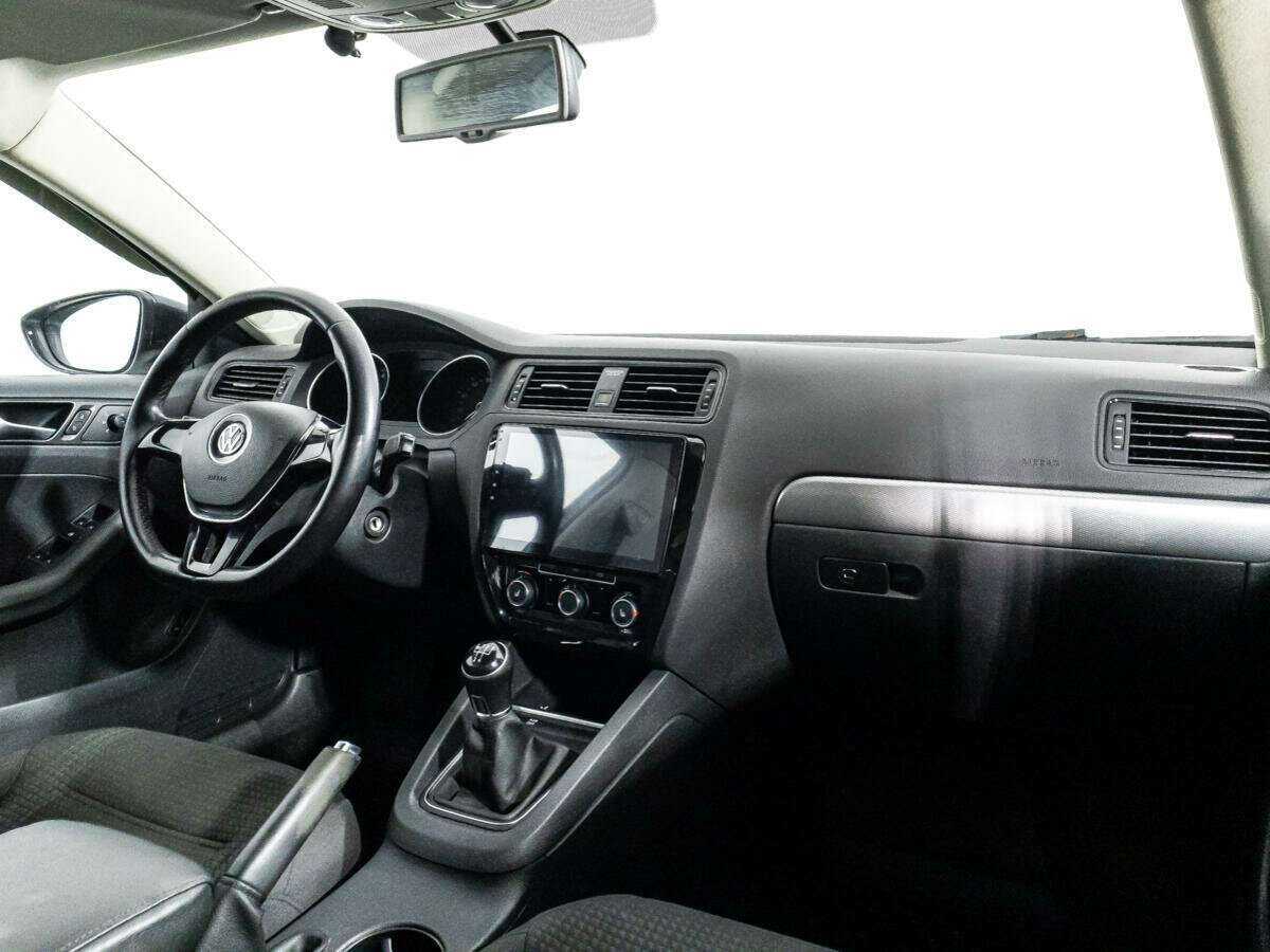 Volkswagen Jetta б/у, 2015, Механическая. Фото: #8