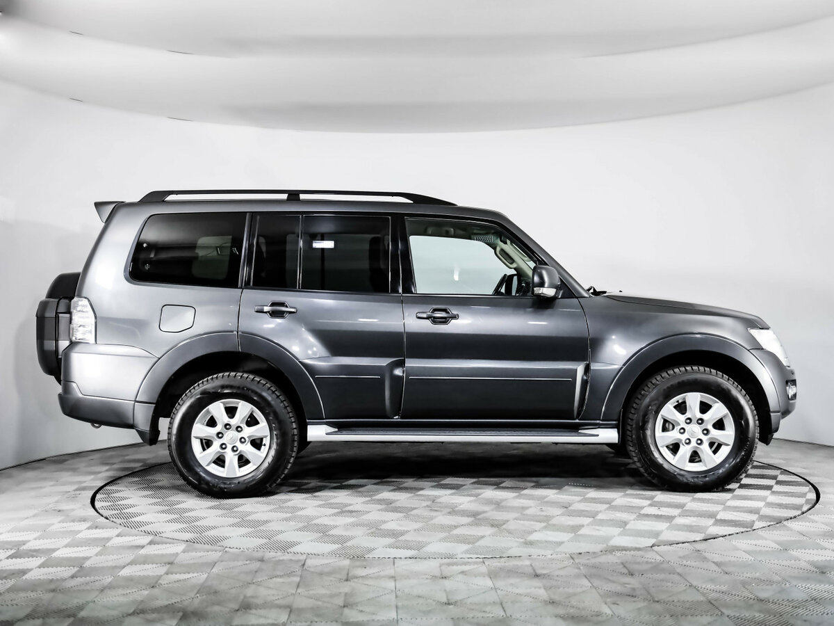 Mitsubishi Pajero б/у, 2015, Автоматическая. Фото: #3