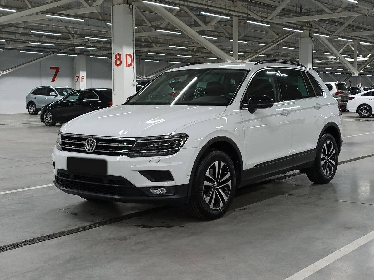 Volkswagen Tiguan б/у, 2020, Роботизированная. Посмотреть фото