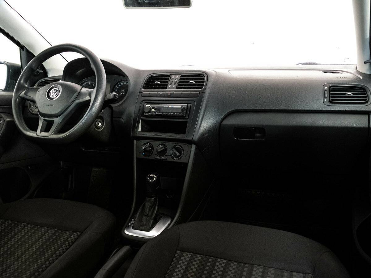 Volkswagen Polo б/у, 2016, Автоматическая. Фото: #8