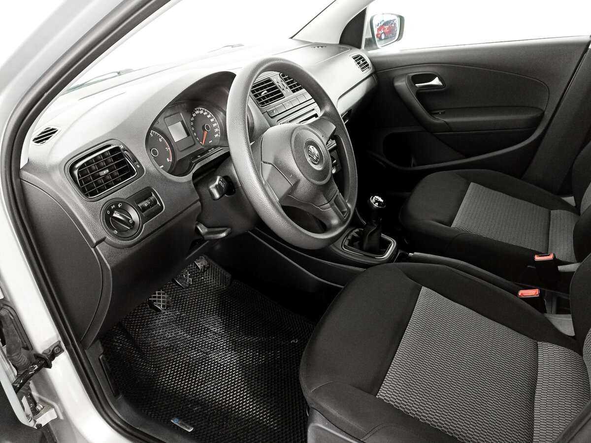 Volkswagen Polo б/у, 2013, Механическая. Фото: #15