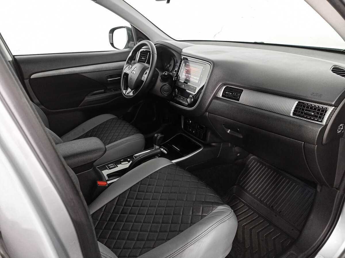 Mitsubishi Outlander б/у, 2018, Вариатор. Фото: #10