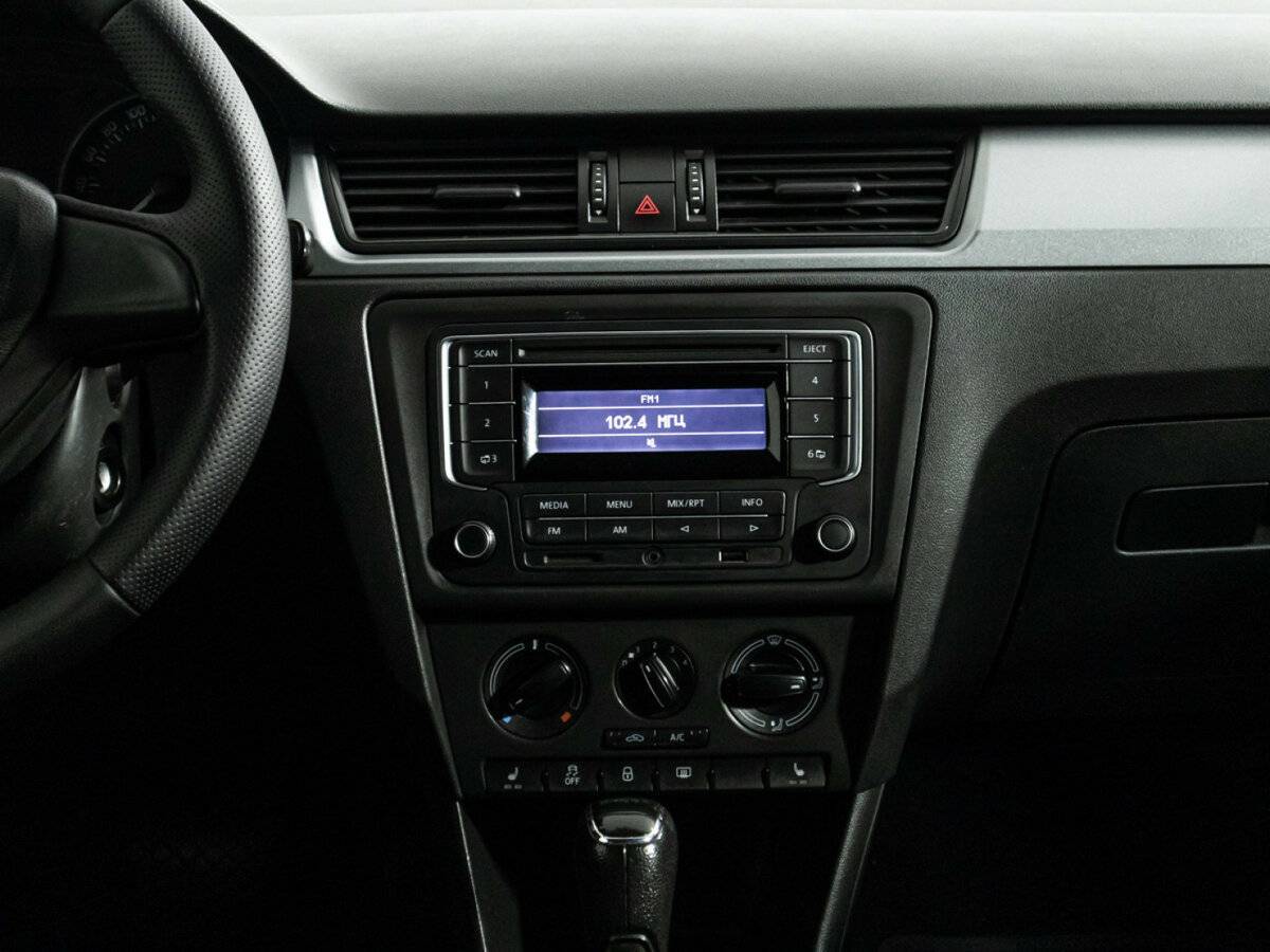 Skoda Rapid б/у, 2015, Автоматическая. Фото: #13