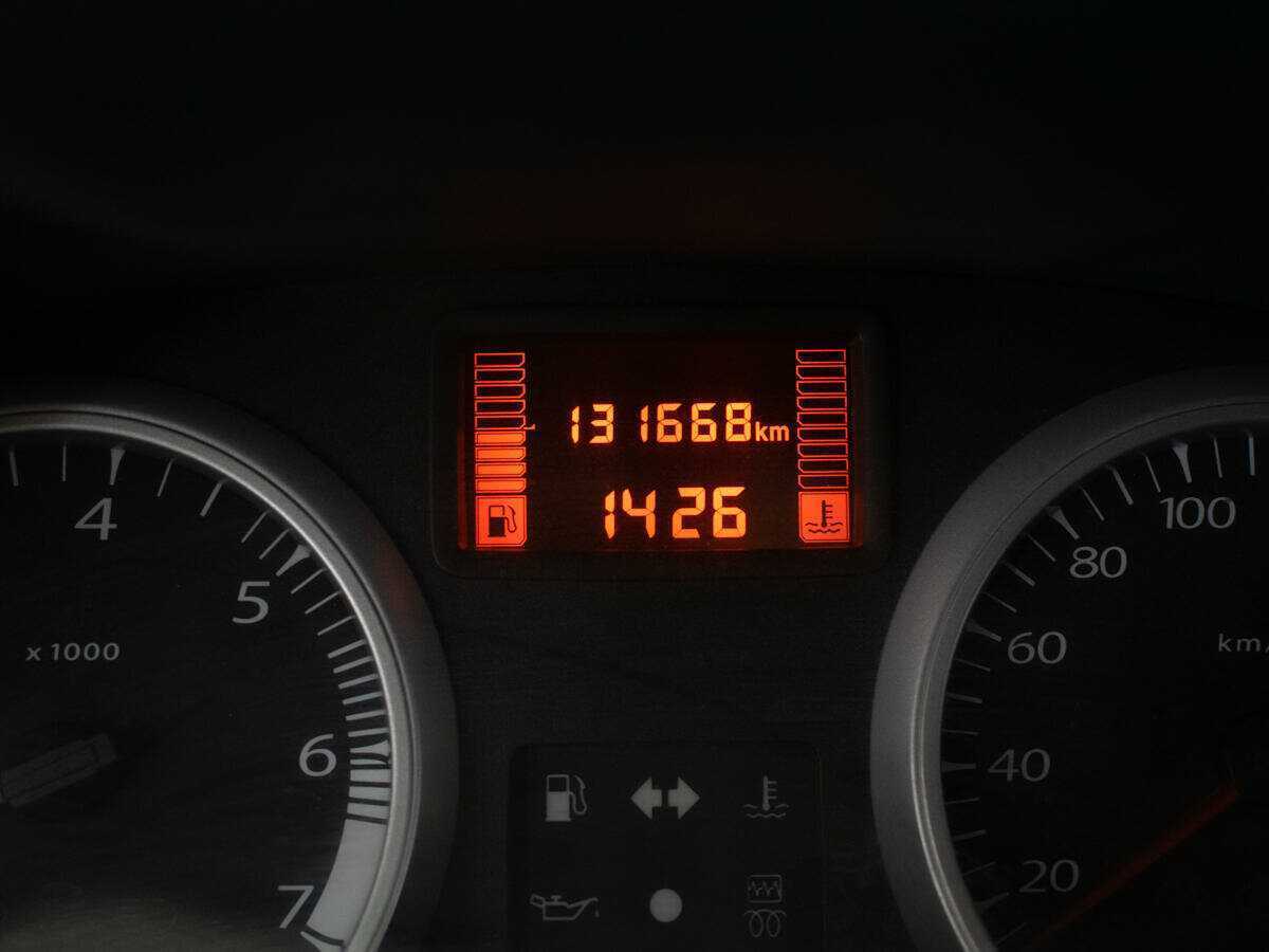 Renault Duster б/у, 2012, Механическая. Фото: #10