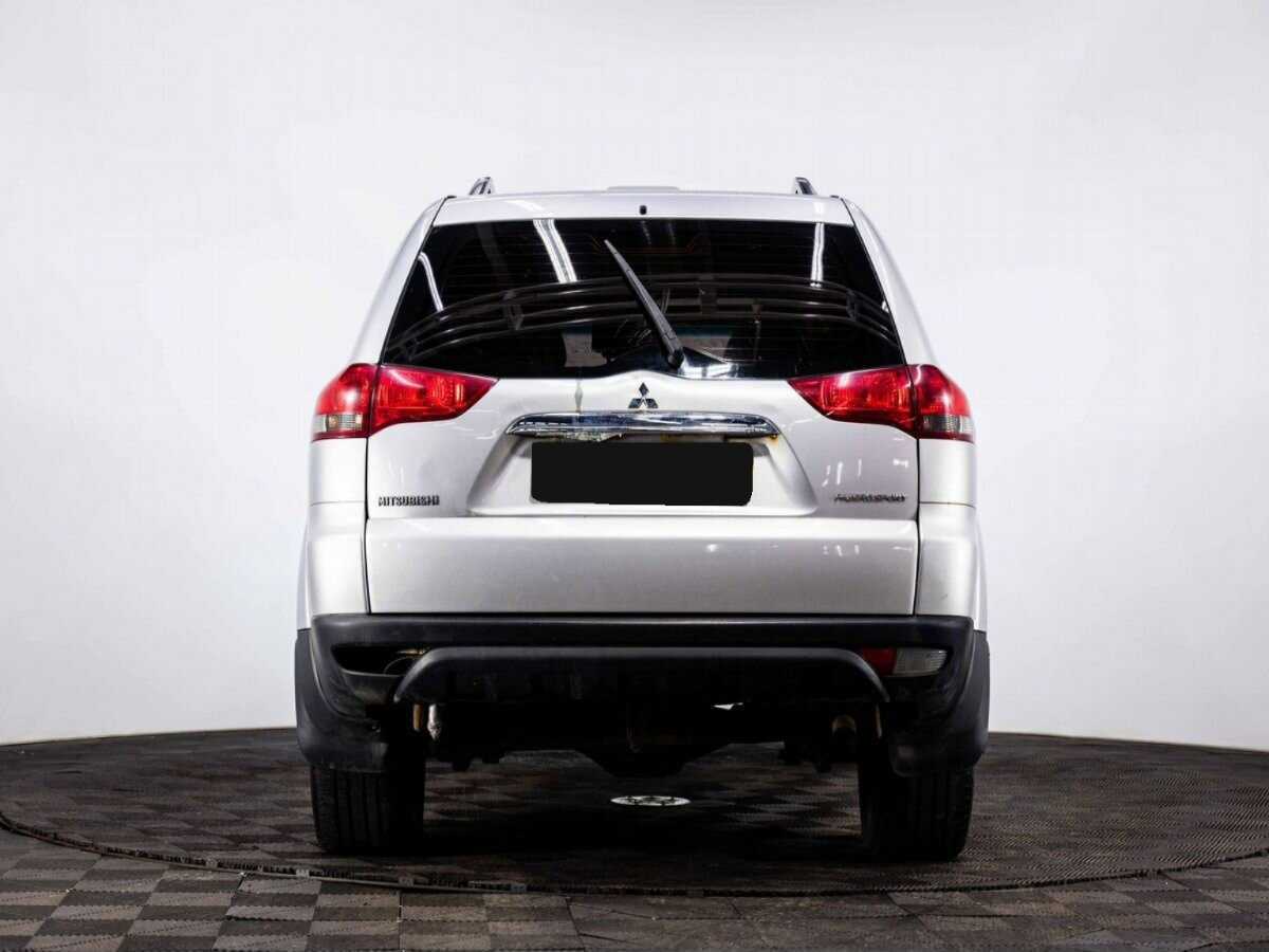 Mitsubishi Pajero Sport б/у, 2014, Механическая. Фото: #4