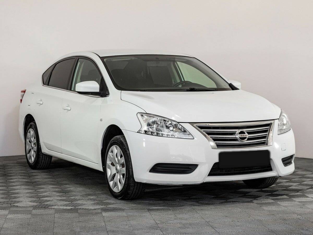 Nissan Sentra б/у, 2015, Механическая. Фото: #2