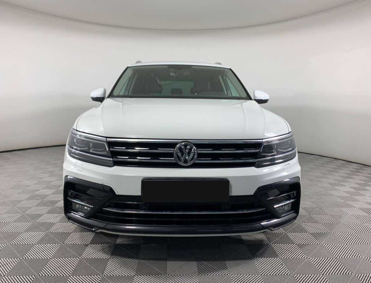Volkswagen Tiguan б/у, 2018, Роботизированная. Фото: #1