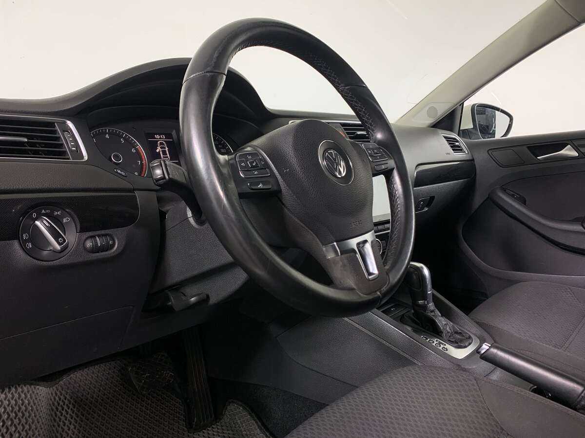 Volkswagen Jetta б/у, 2012, Автоматическая. Фото: #8