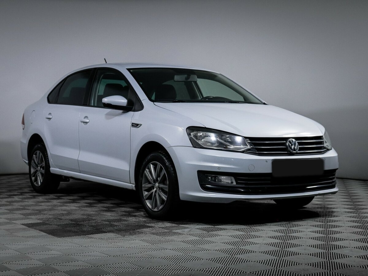 Volkswagen Polo б/у, 2019, Автоматическая. Фото: #2