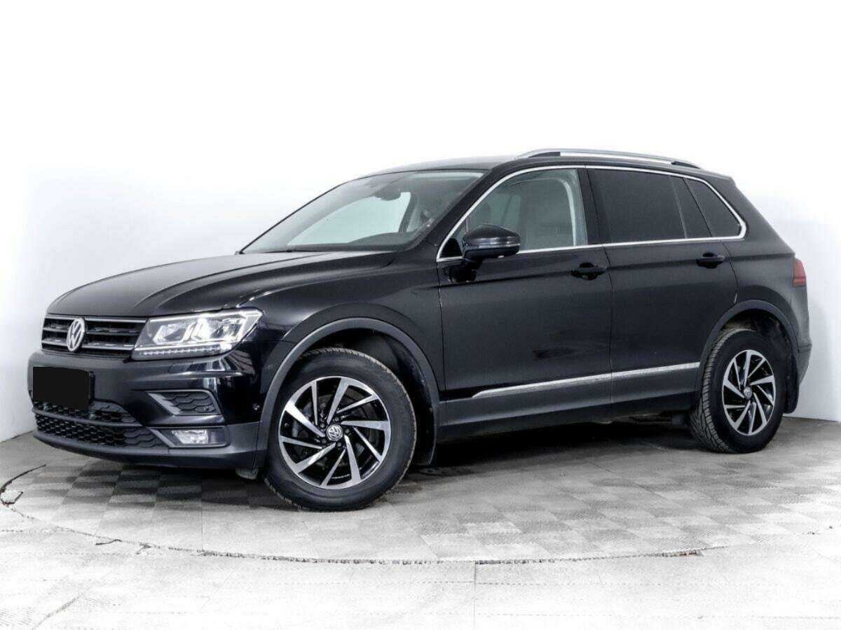 Volkswagen Tiguan б/у, 2018, Роботизированная. Посмотреть фото