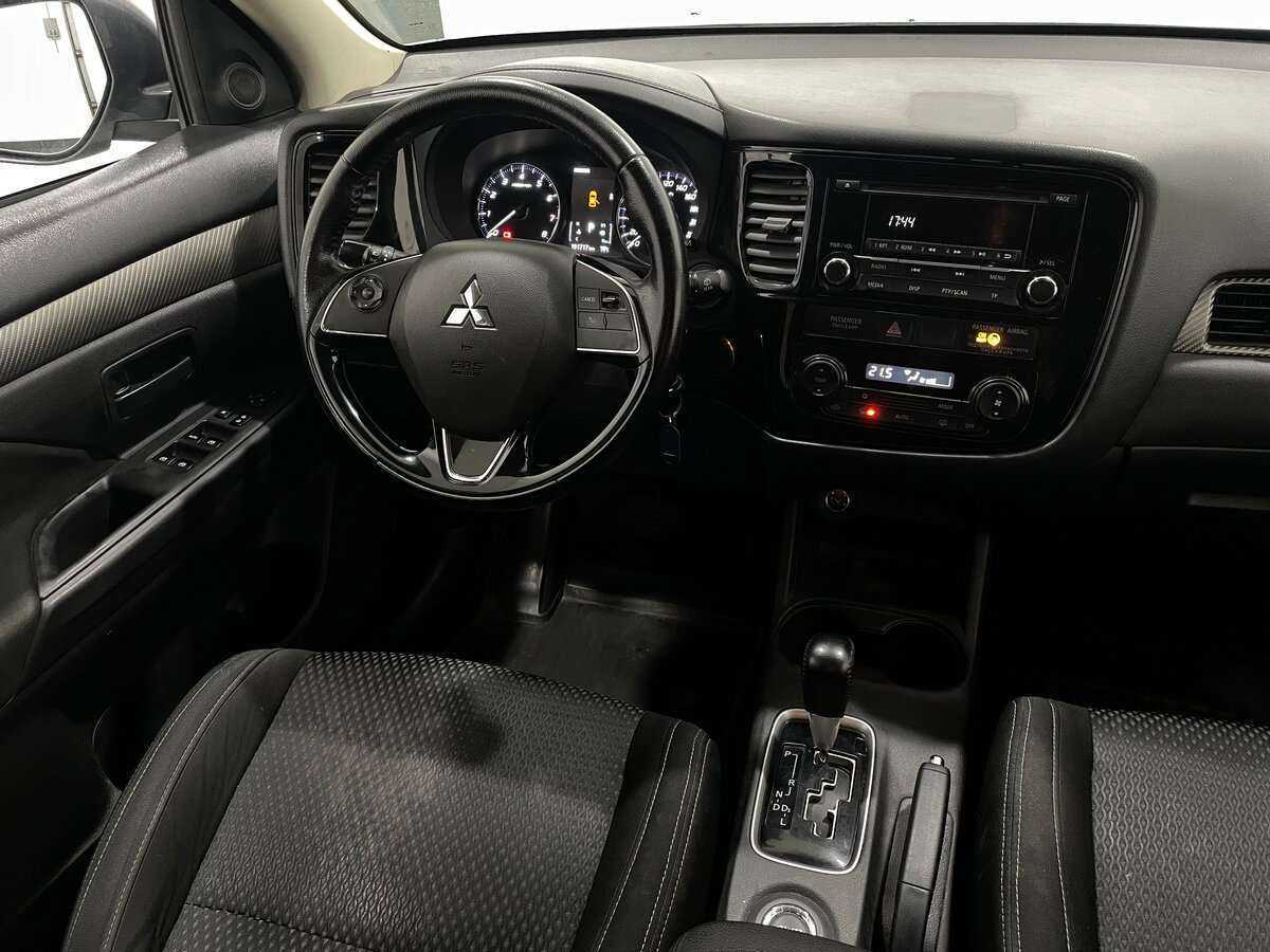 Mitsubishi Outlander б/у, 2016, Вариатор. Фото: #9