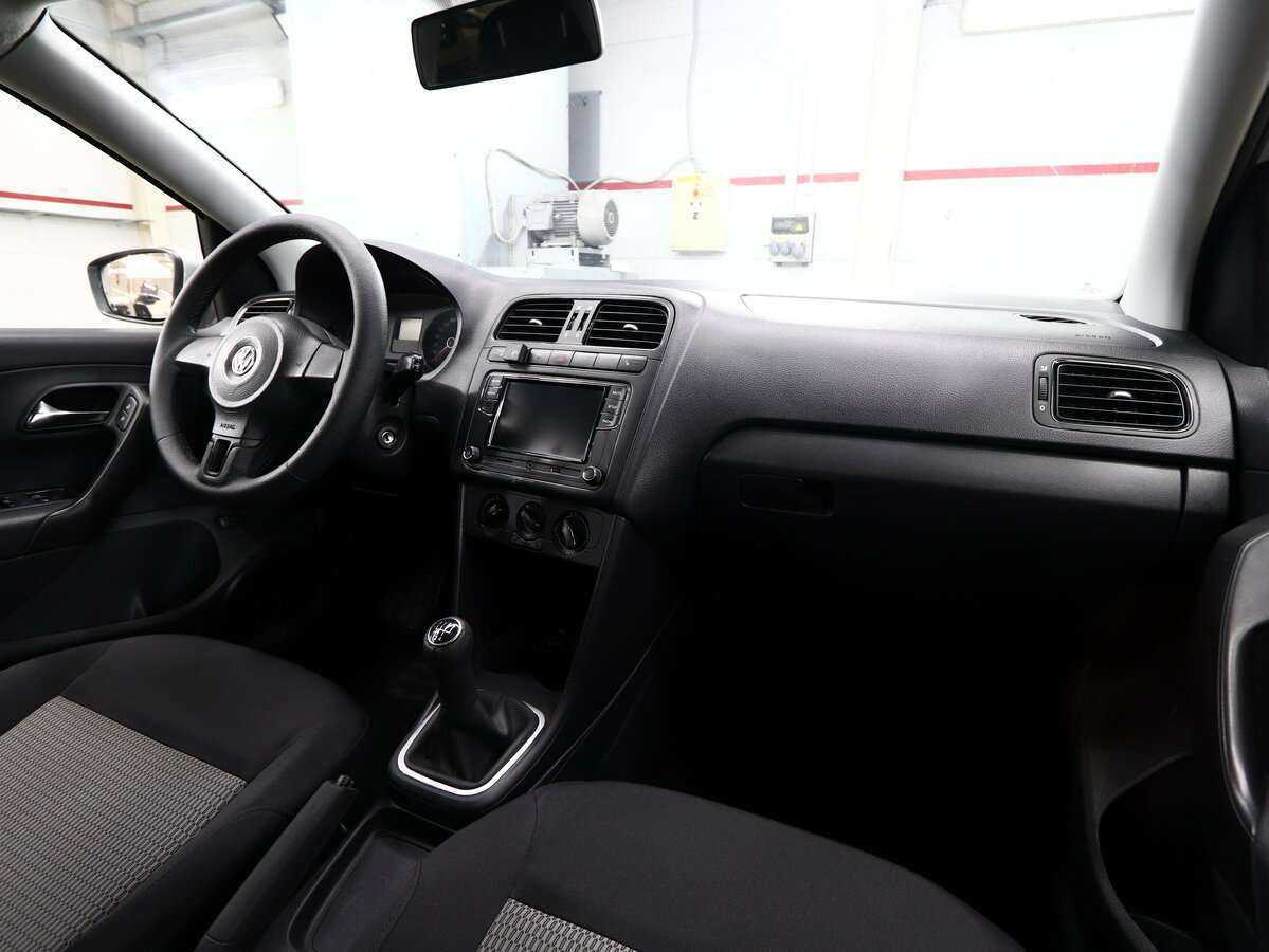 Volkswagen Polo б/у, 2012, Механическая. Фото: #15