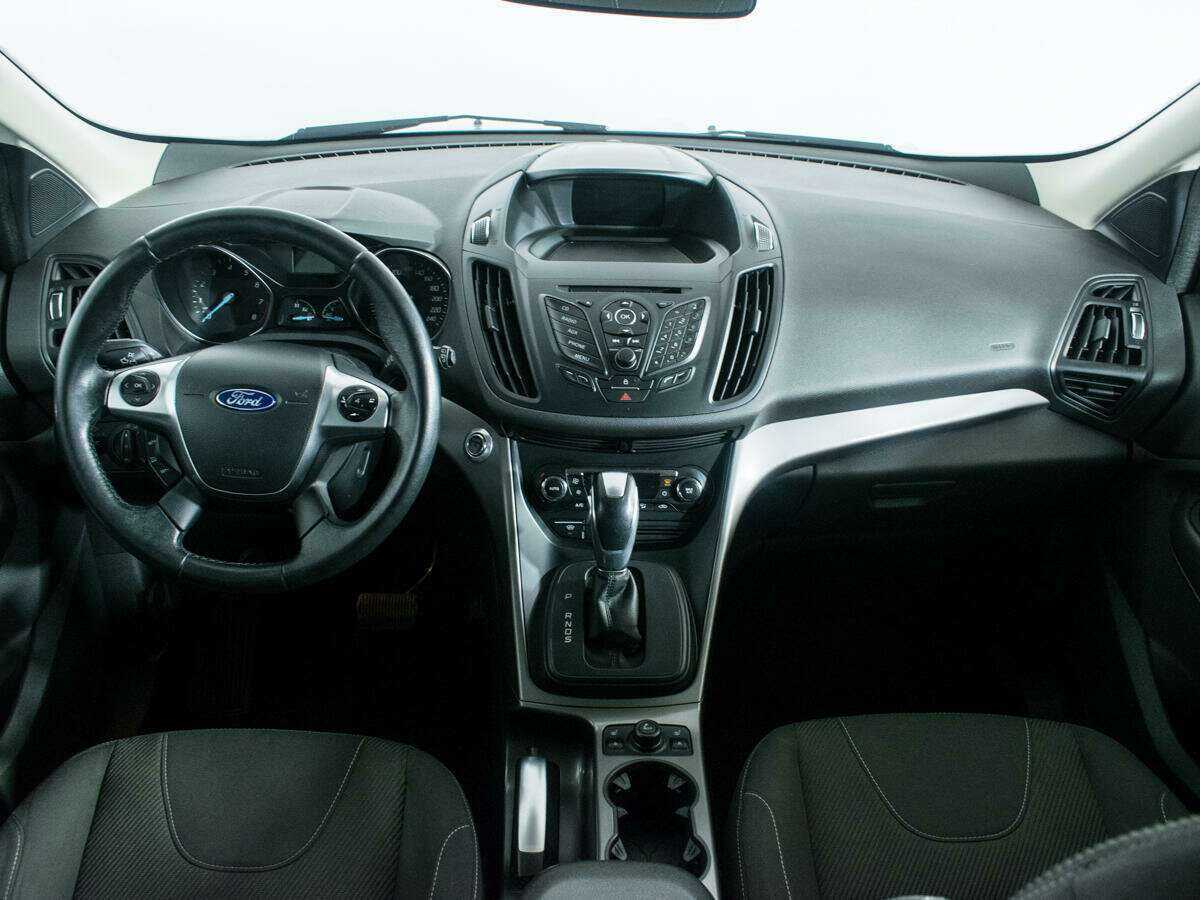 Ford Kuga б/у, 2016, Автоматическая. Фото: #11