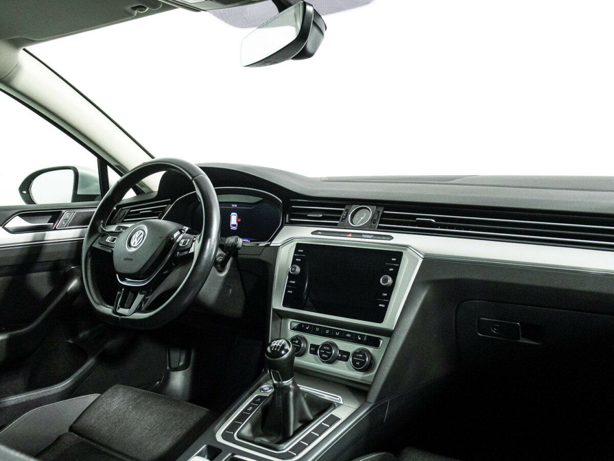Volkswagen Passat б/у, 2017, Механическая. Фото: #8