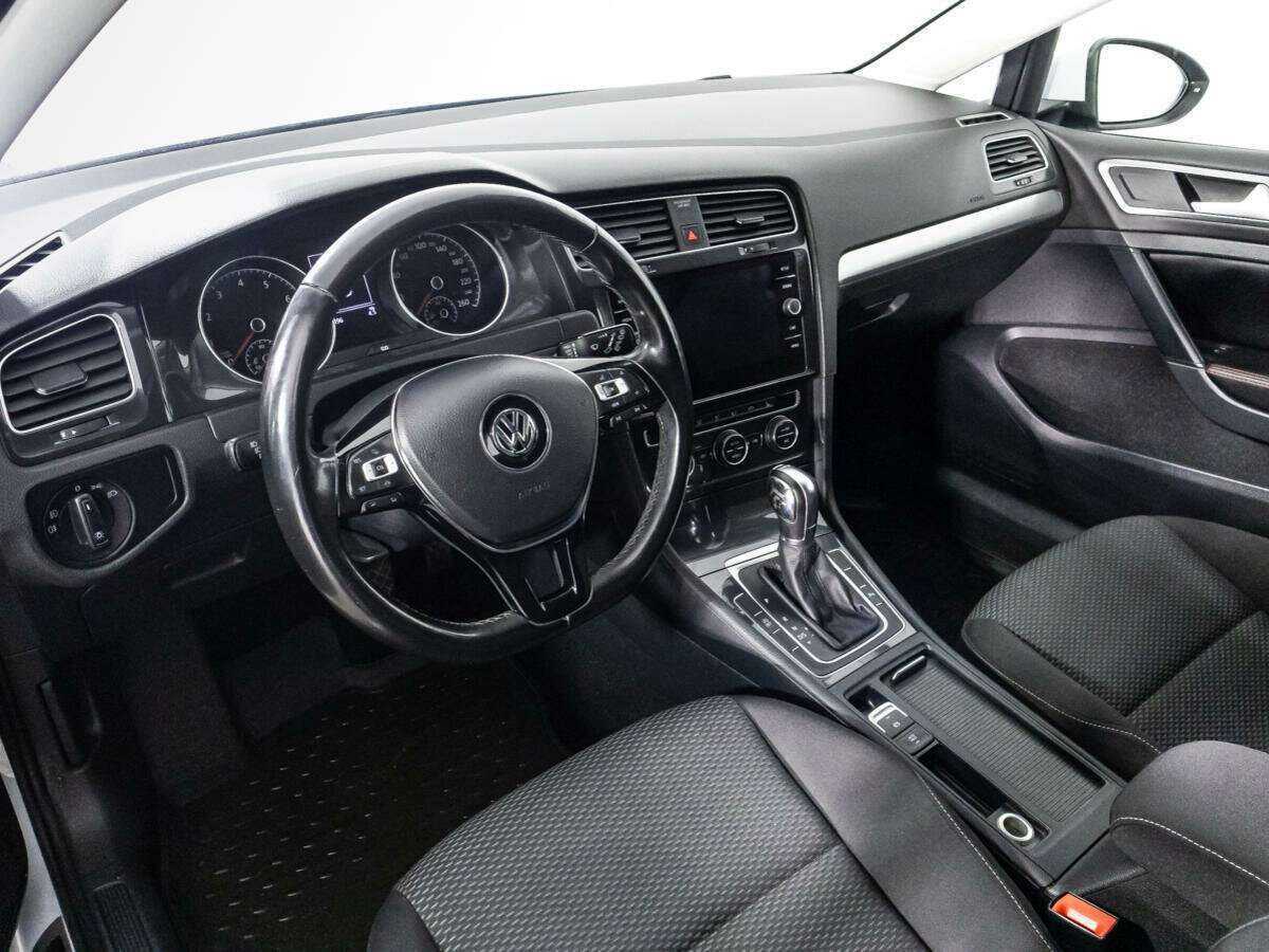 Volkswagen Golf б/у, 2018, Роботизированная. Фото: #10