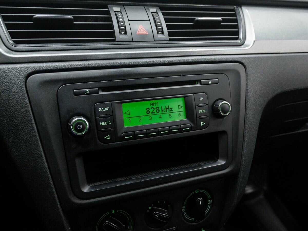 Skoda Rapid б/у, 2014, Механическая. Фото: #16
