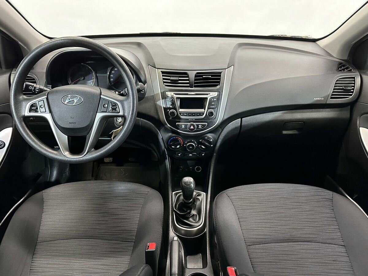 Hyundai Solaris б/у, 2015, Механическая. Фото: #8