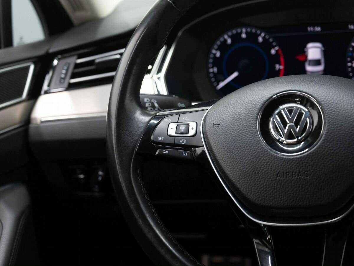 Volkswagen Passat б/у, 2019, Роботизированная. Фото: #13