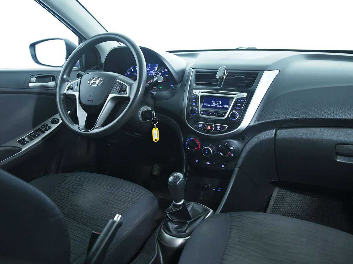 Hyundai Solaris б/у, 2015, Механическая. Фото: #10