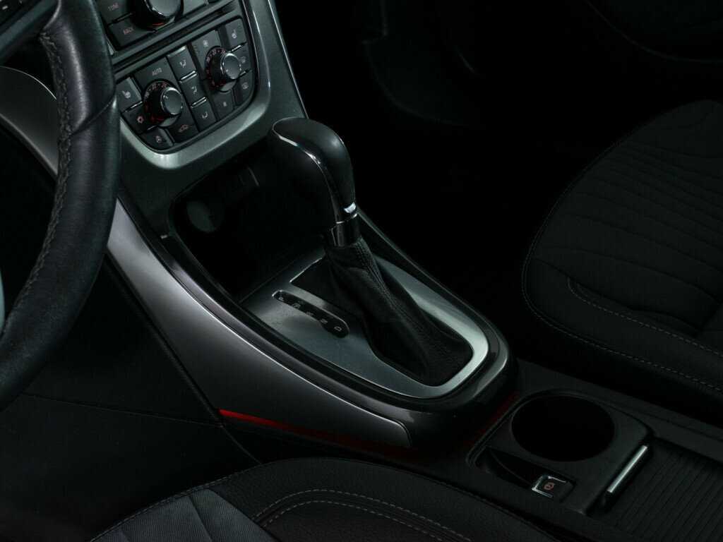 Opel Astra б/у, 2013, Автоматическая. Фото: #12