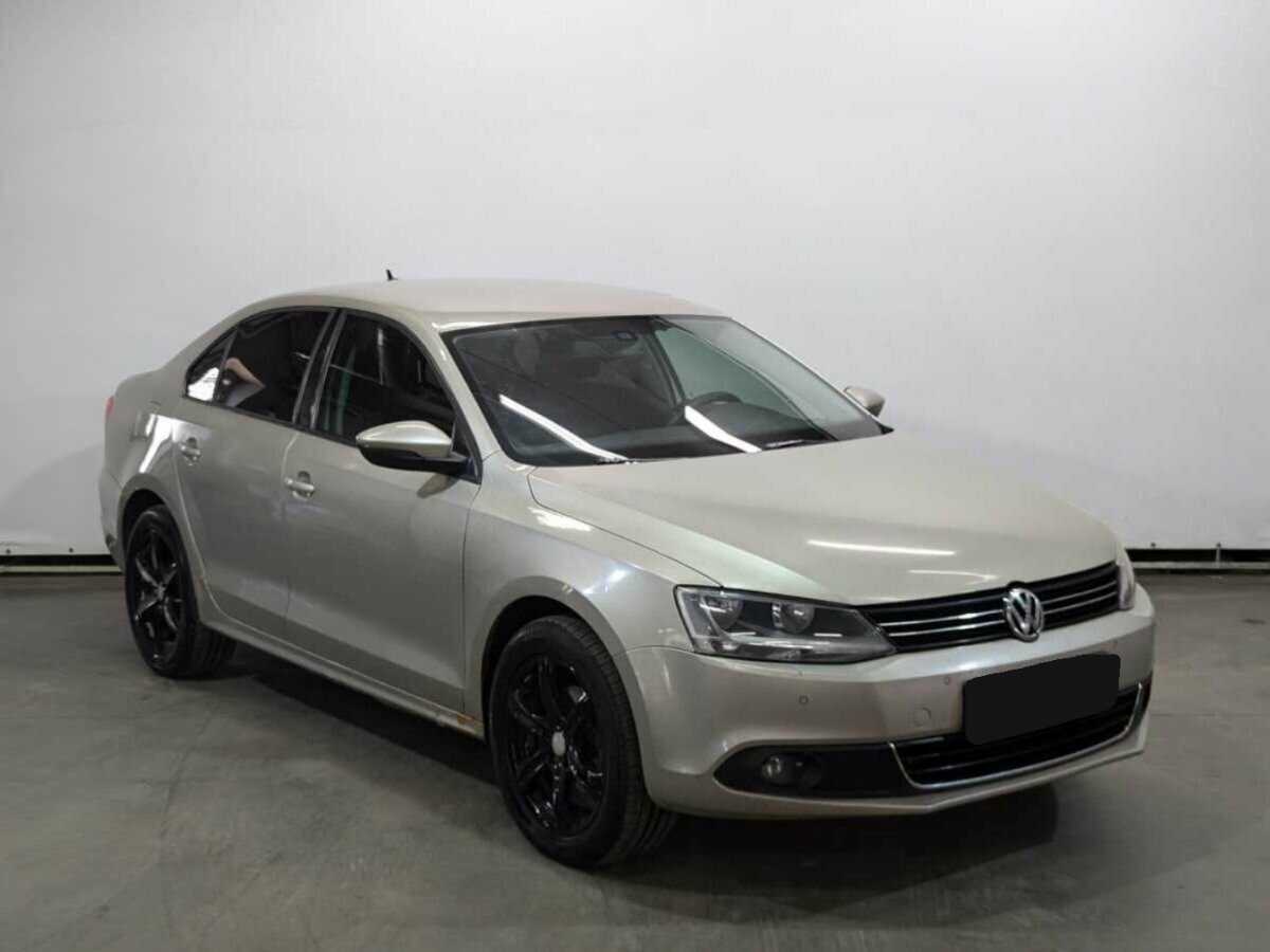 Volkswagen Jetta б/у, 2012, Механическая. Фото: #2