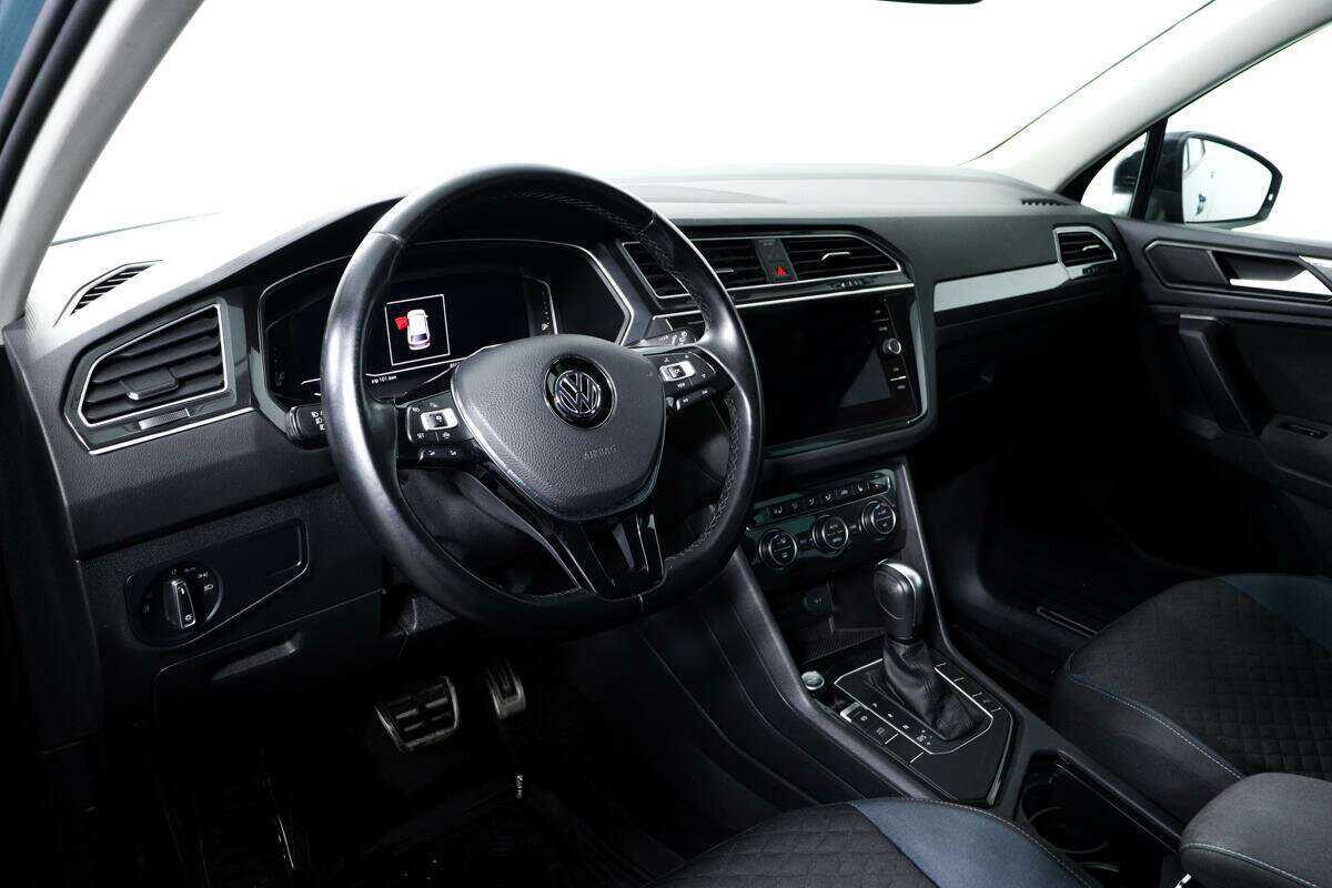 Volkswagen Tiguan б/у, 2020, Роботизированная. Фото: #12