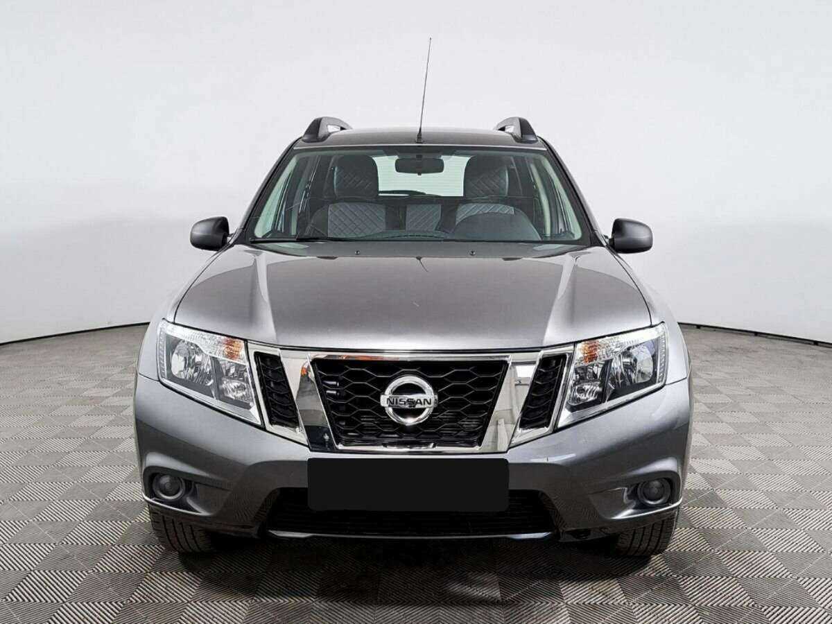Nissan Terrano б/у, 2019, Механическая. Фото: #1
