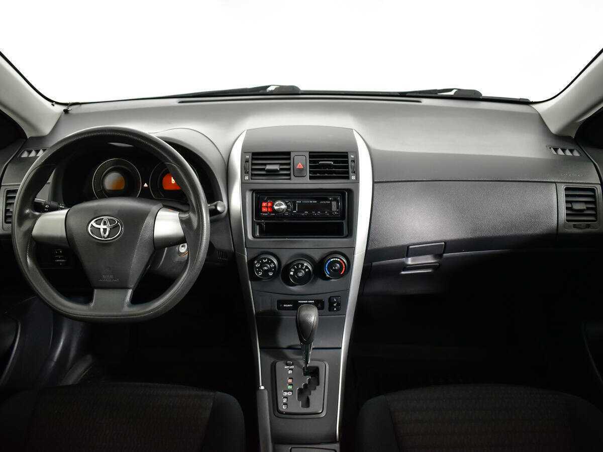 Toyota Corolla б/у, 2012, Автоматическая. Фото: #11