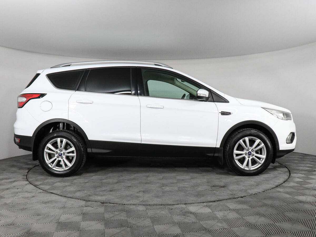 Ford Kuga б/у, 2018, Автоматическая. Фото: #3