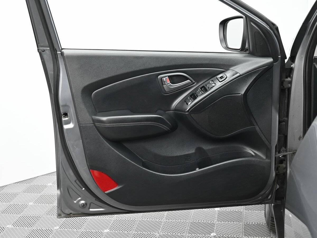 Hyundai ix35 б/у, 2014, Автоматическая. Фото: #6