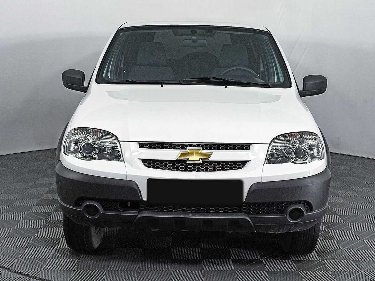 Chevrolet Niva б/у, 2016, Механическая. Фото: #1