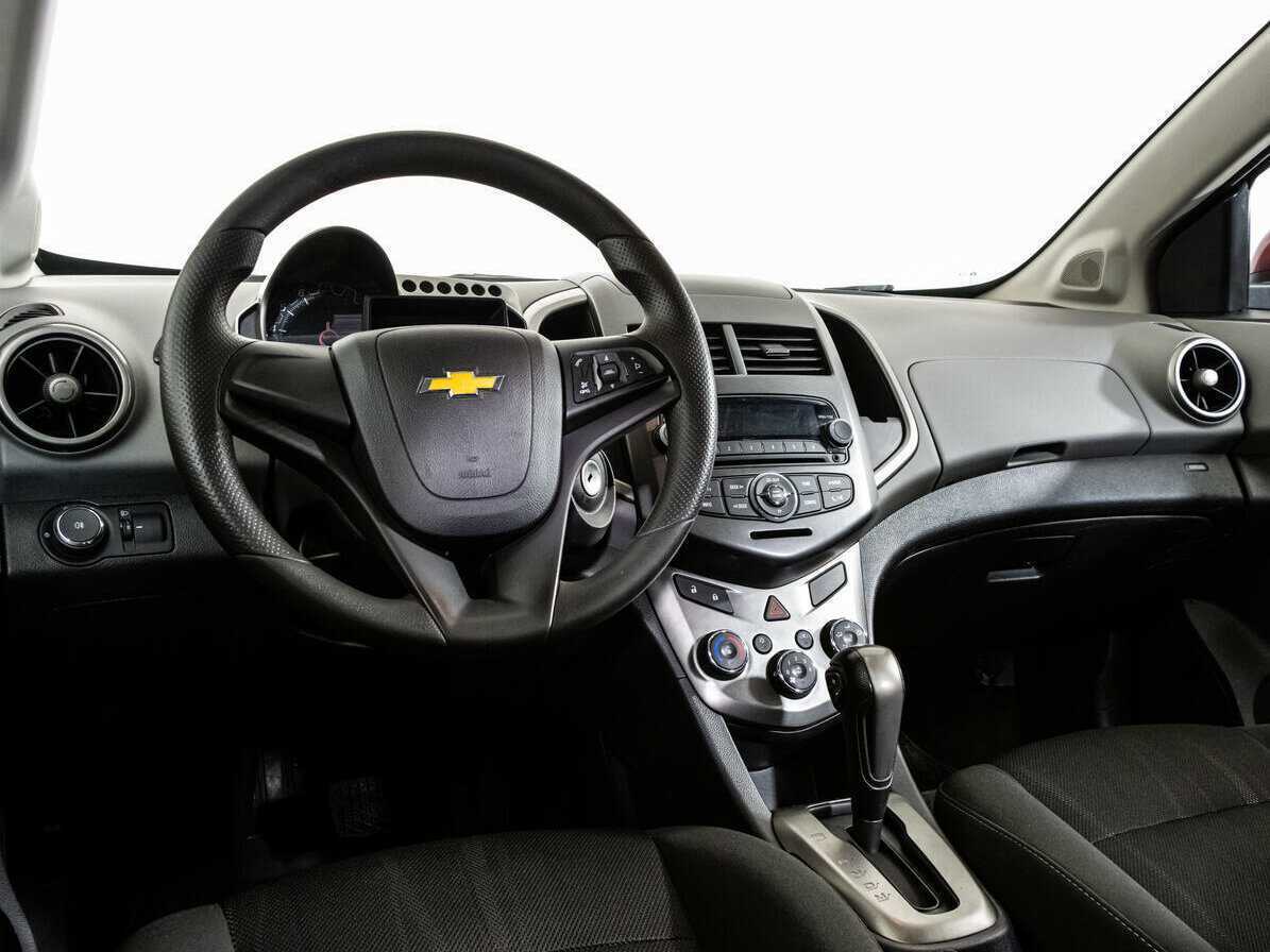 Chevrolet Aveo б/у, 2015, Автоматическая. Фото: #10