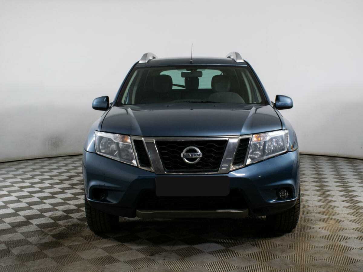 Nissan Terrano б/у, 2014, Механическая. Фото: #1