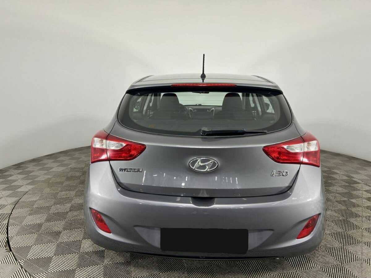 Hyundai i30 б/у, 2012, Автоматическая. Фото: #2