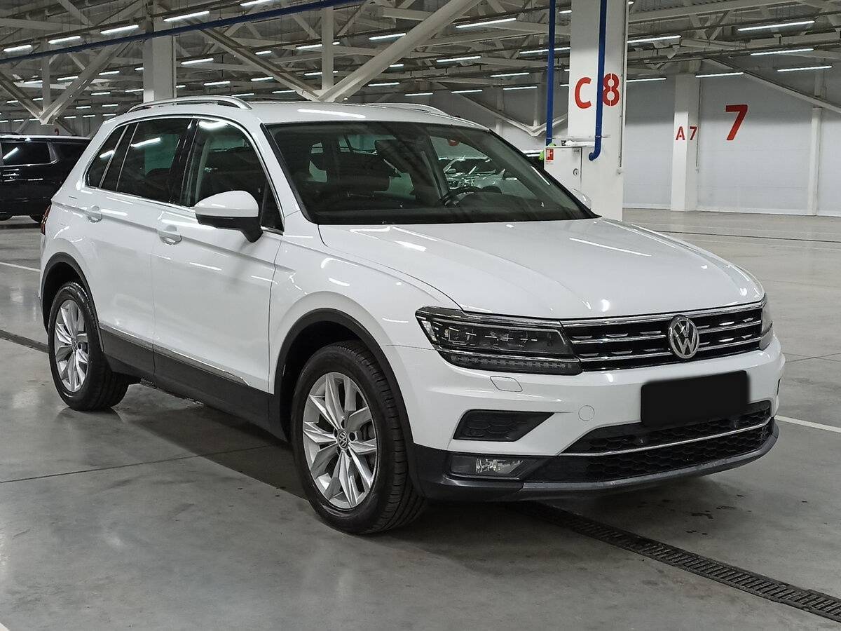 Volkswagen Tiguan б/у, 2018, Роботизированная. Фото: #2