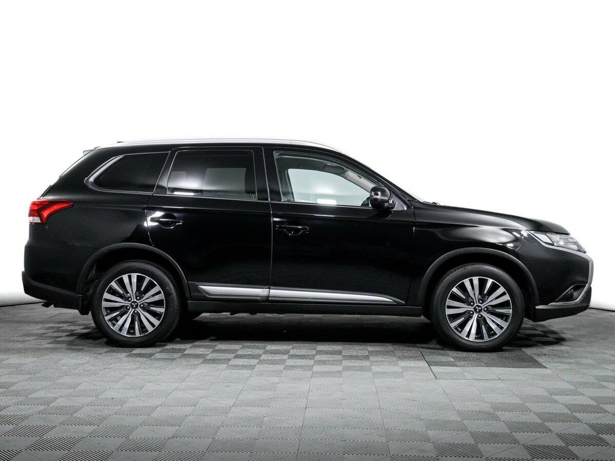 Mitsubishi Outlander б/у, 2021, Вариатор. Фото: #3
