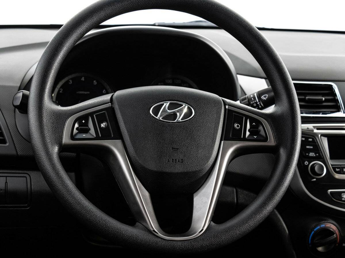 Hyundai Solaris б/у, 2016, Механическая. Фото: #8