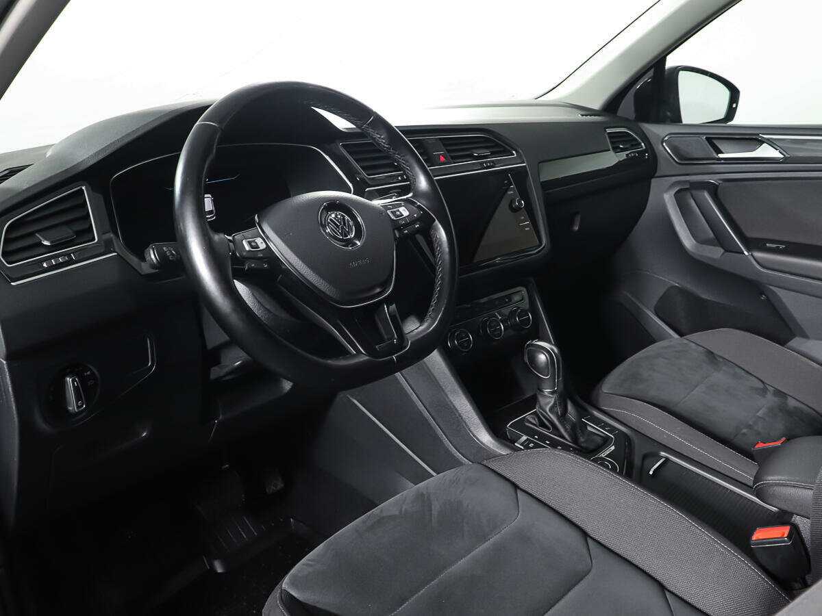 Volkswagen Tiguan б/у, 2018, Роботизированная. Фото: #12