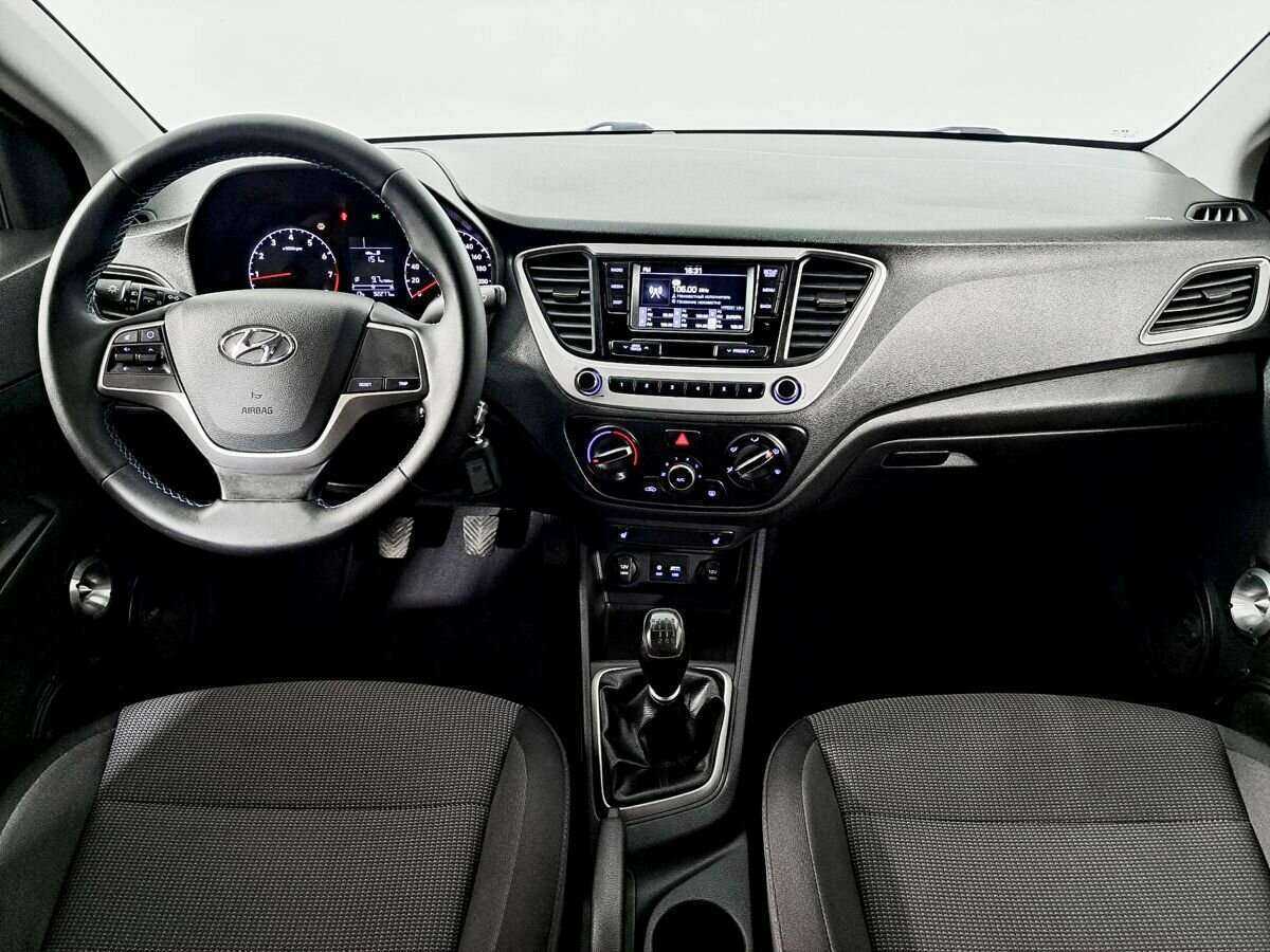 Hyundai Solaris б/у, 2018, Механическая. Фото: #11