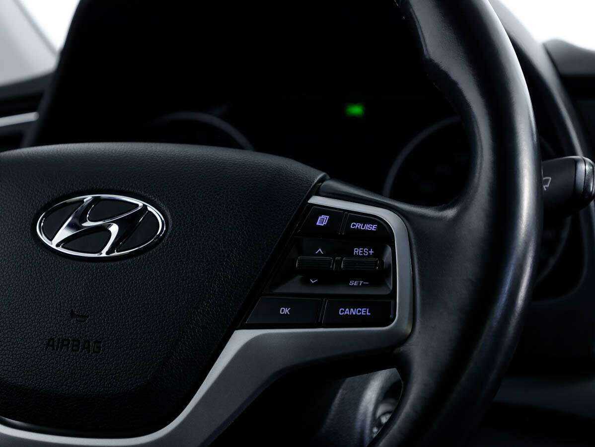 Hyundai Elantra б/у, 2018, Механическая. Фото: #18