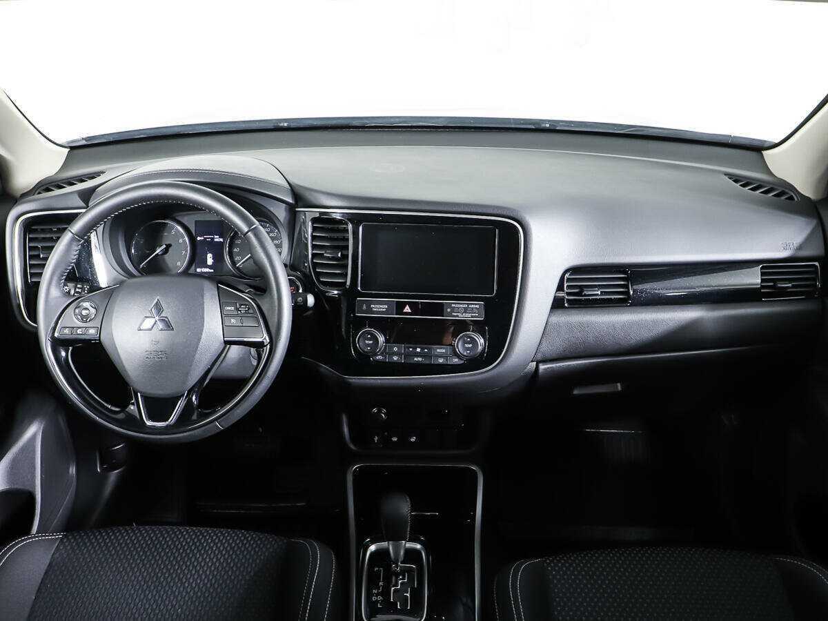 Mitsubishi Outlander б/у, 2020, Вариатор. Фото: #10