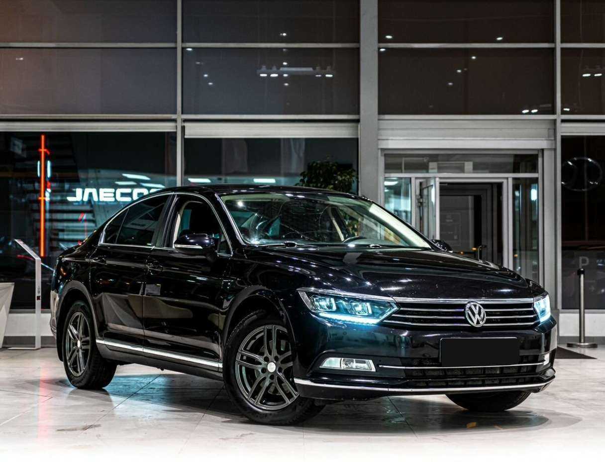 Volkswagen Passat б/у, 2017, Роботизированная. Фото: #1
